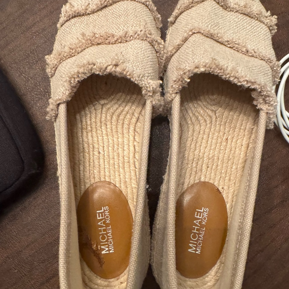 Toms Women's Cream Flats